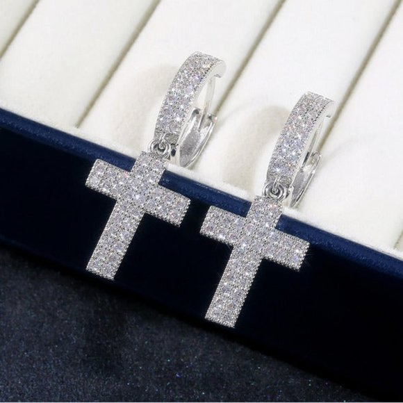 18K White Gold Womens Cross Earrings 2ct Diamond Jesus